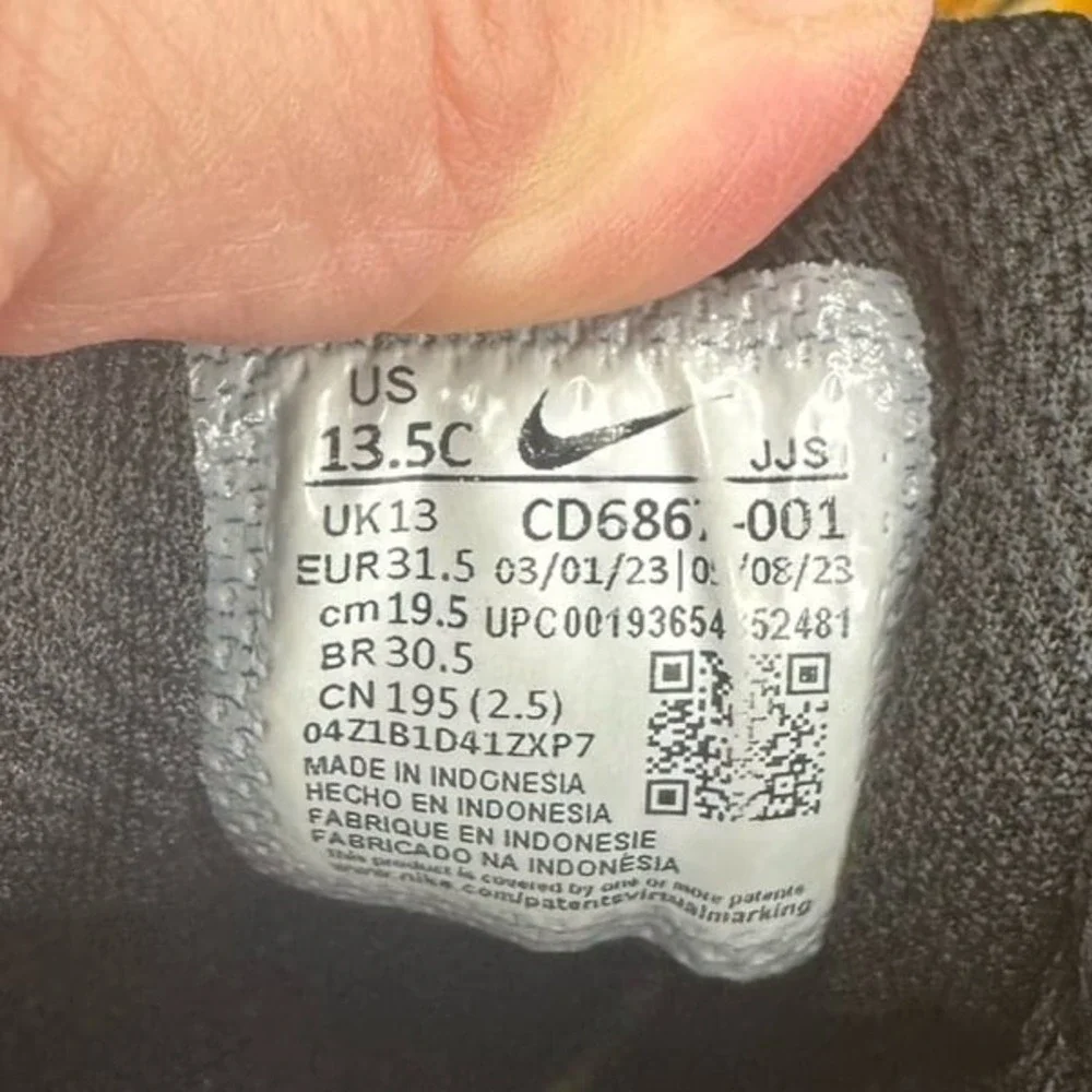Nike Air Max 90 Triple‎ Black Size 13.5C